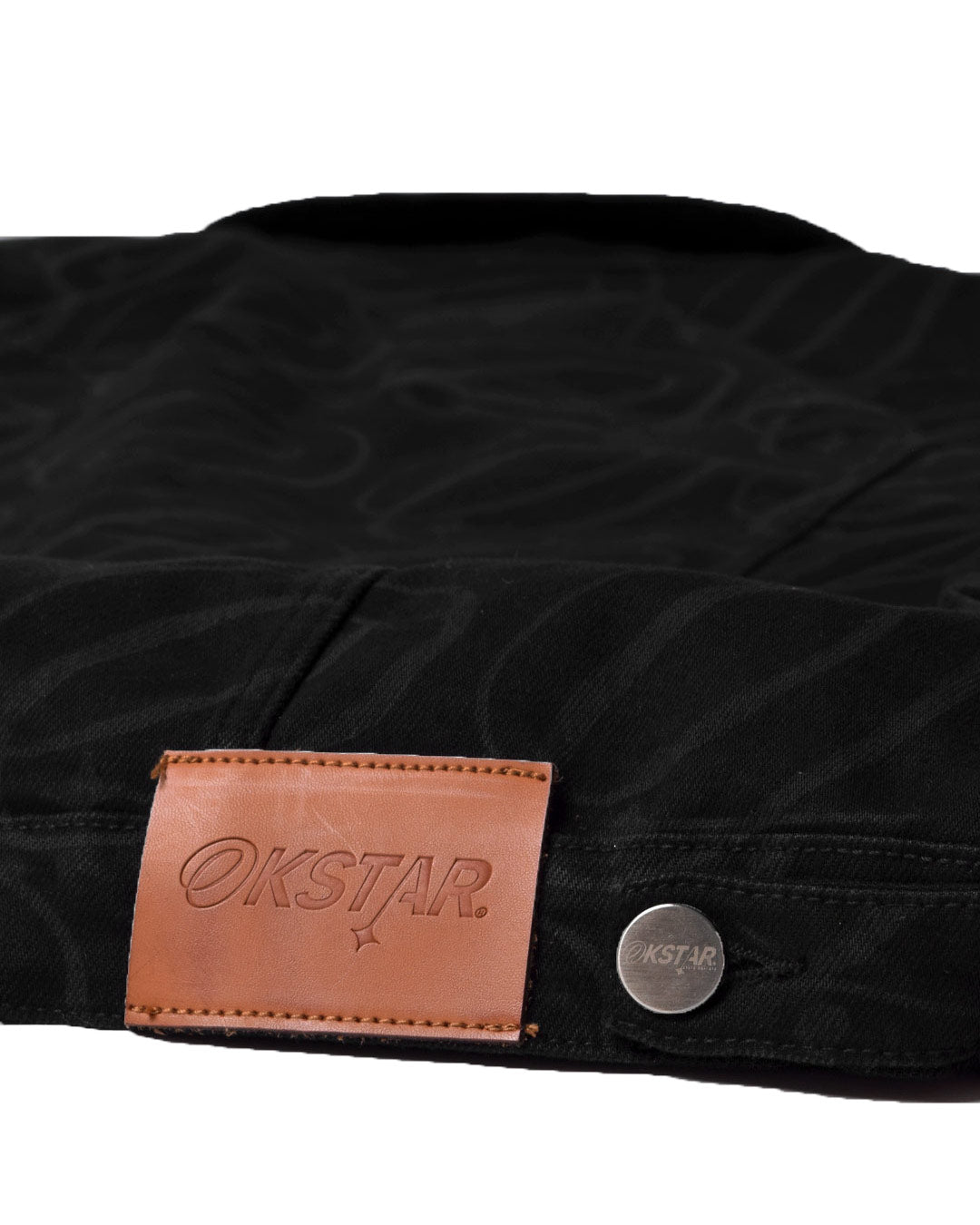 MONOGRAM BLACK