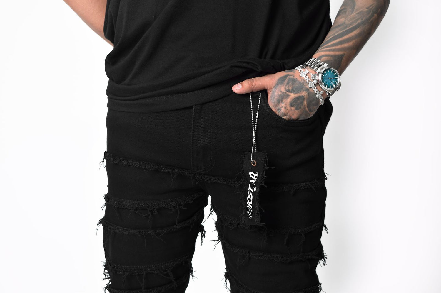 𝒪ur jeans